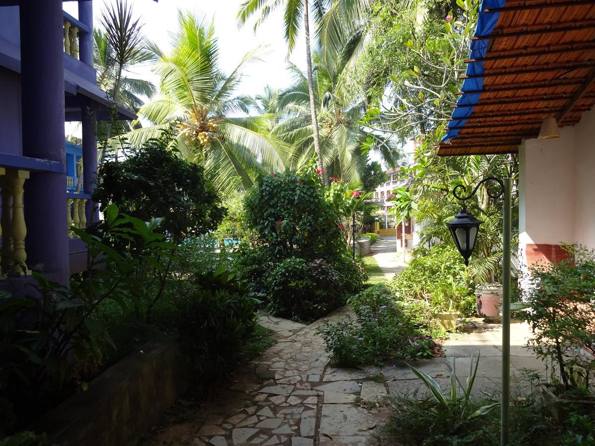 Dona Julia Beach Resort カラングート エクステリア 写真