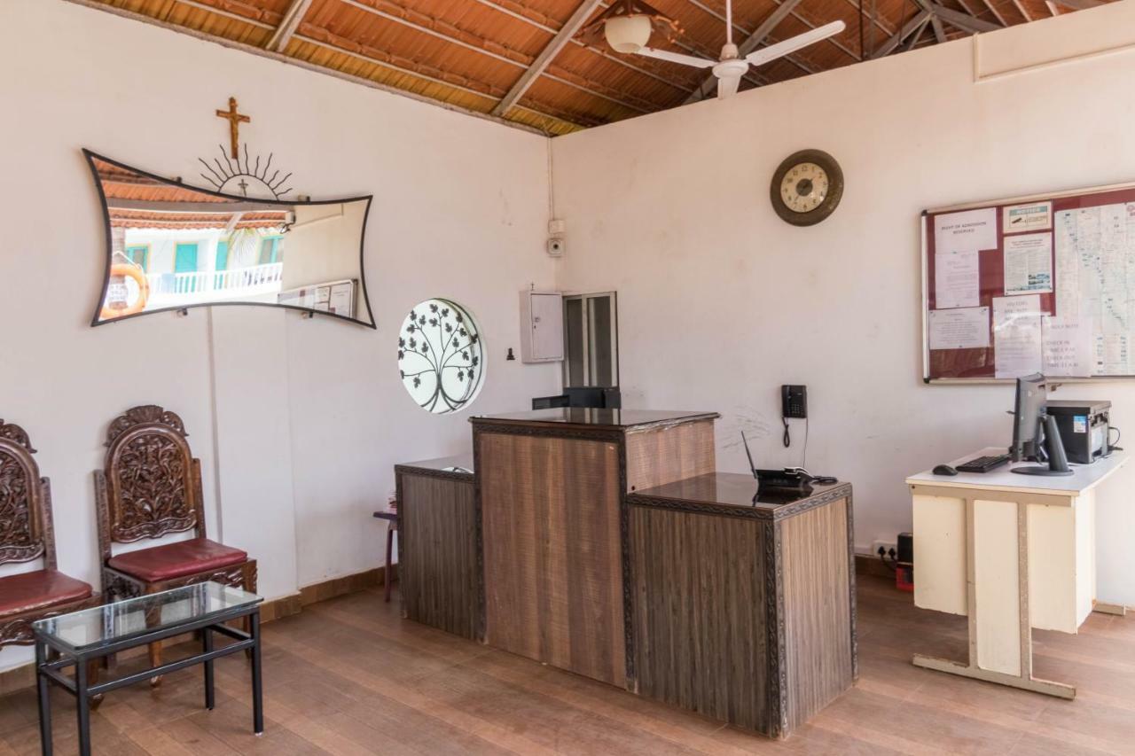 Dona Julia Beach Resort カラングート エクステリア 写真