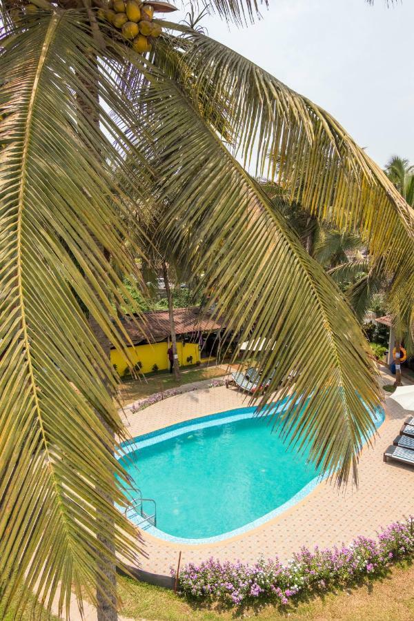 Dona Julia Beach Resort カラングート エクステリア 写真